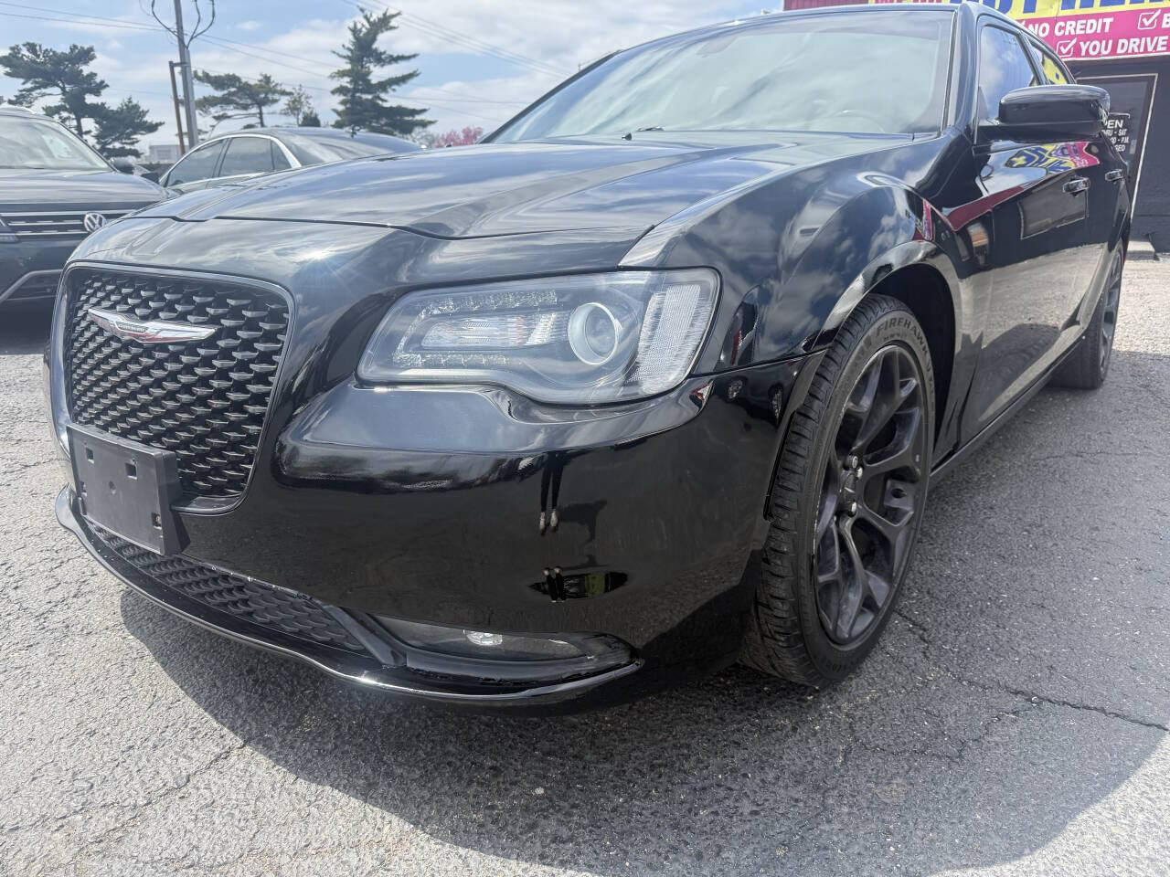 2019 CHRYSLER 300