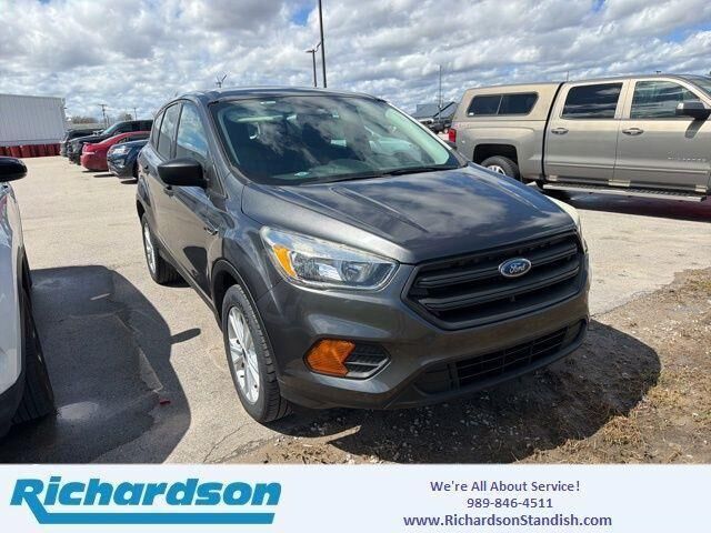2017 FORD Escape