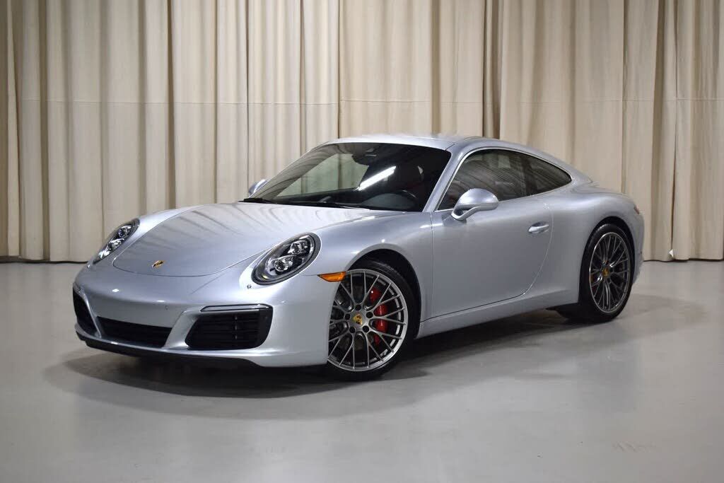 2017 PORSCHE 911