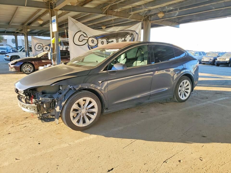 2018 TESLA Model X