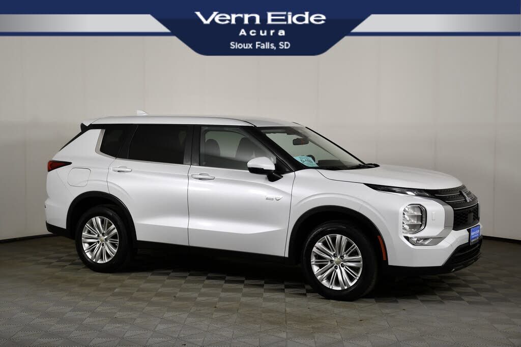 2024 MITSUBISHI Outlander