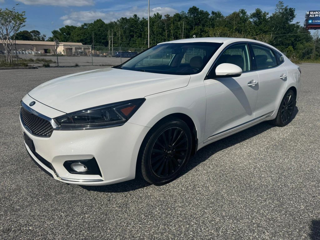 2018 KIA Cadenza