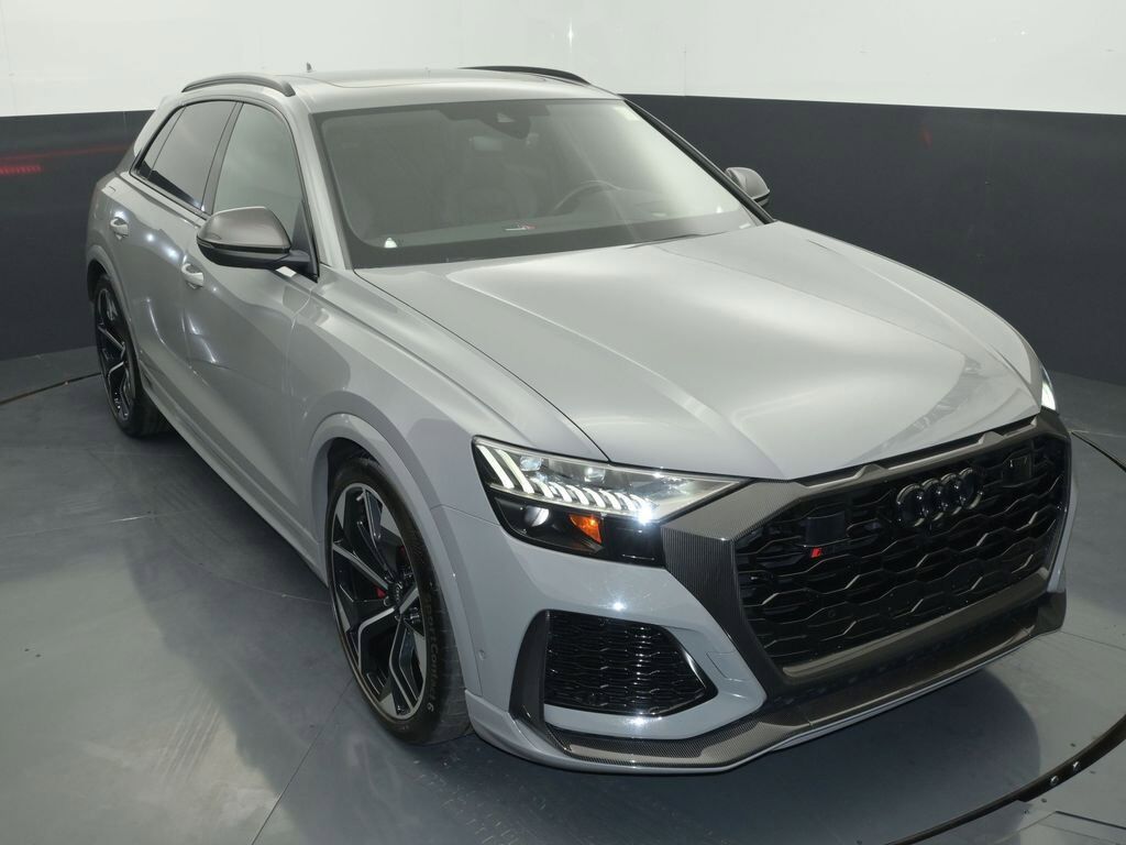 2023 AUDI RS Q8