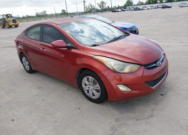 2012 HYUNDAI Elantra