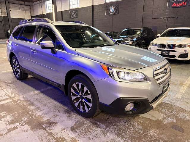 2017 SUBARU Outback