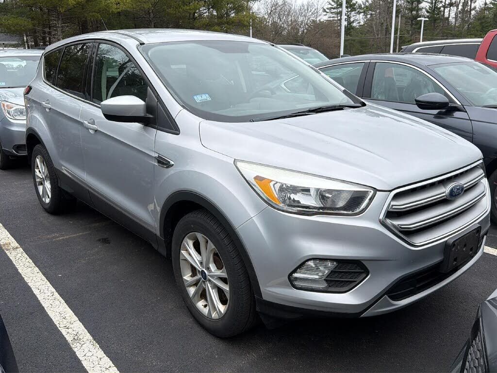 2017 FORD Escape