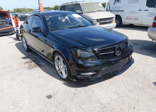 2014 MERCEDES-BENZ C-Class