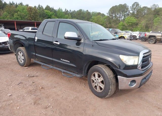 2011 TOYOTA Tundra