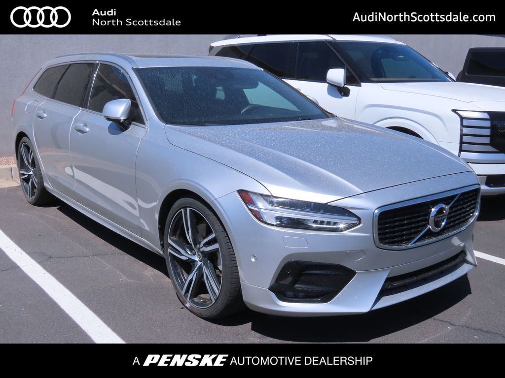 2019 VOLVO V90