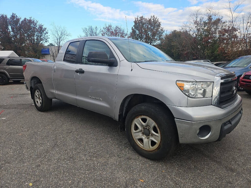 2011 TOYOTA Tundra