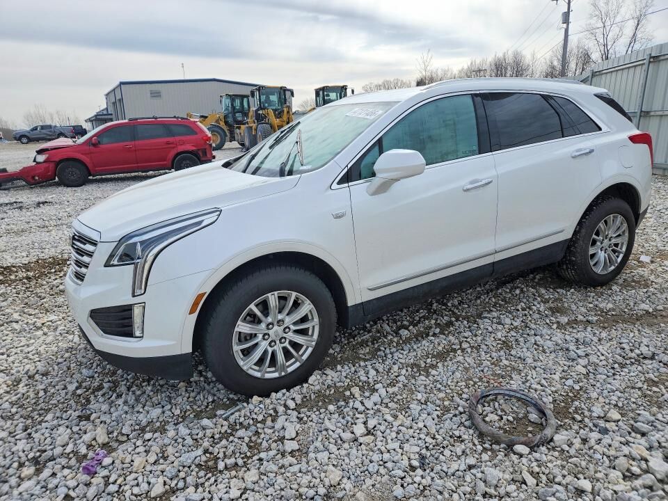 2017 CADILLAC XT5