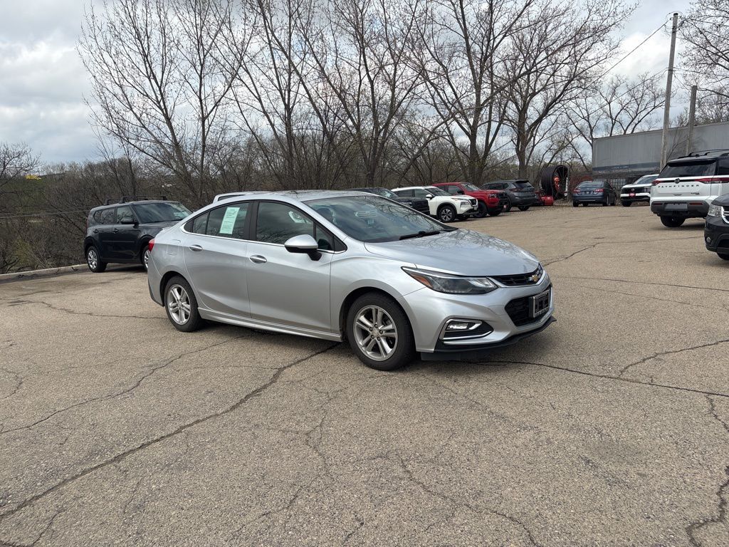 2017 CHEVROLET Cruze