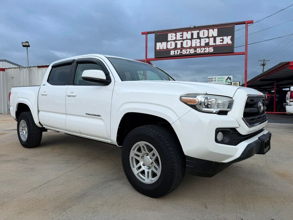 2016 TOYOTA Tacoma