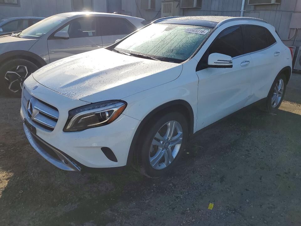 2015 MERCEDES-BENZ GLA-Class