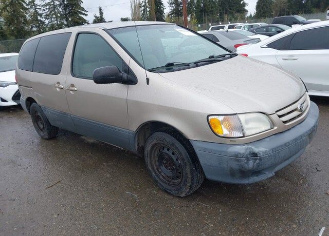 2001 TOYOTA Sienna