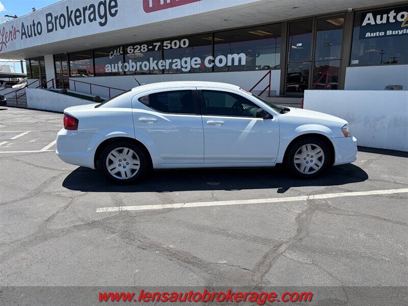2014 DODGE Avenger