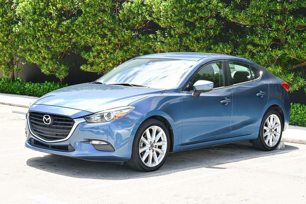 2017 MAZDA Mazda3