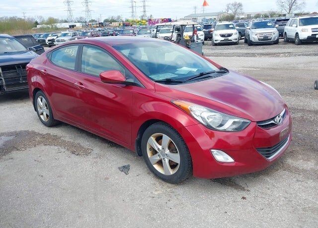 2013 HYUNDAI Elantra