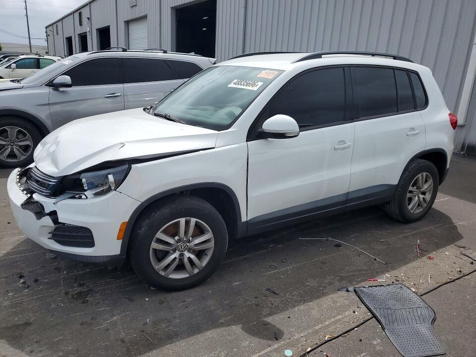 2017 VOLKSWAGEN Tiguan