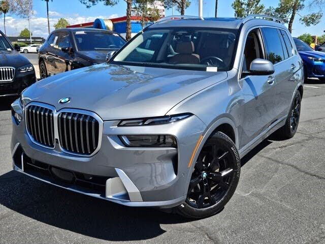 2025 BMW X7