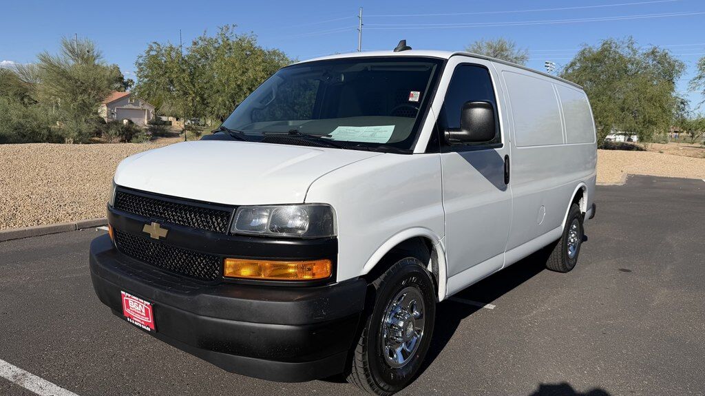 2020 CHEVROLET Express