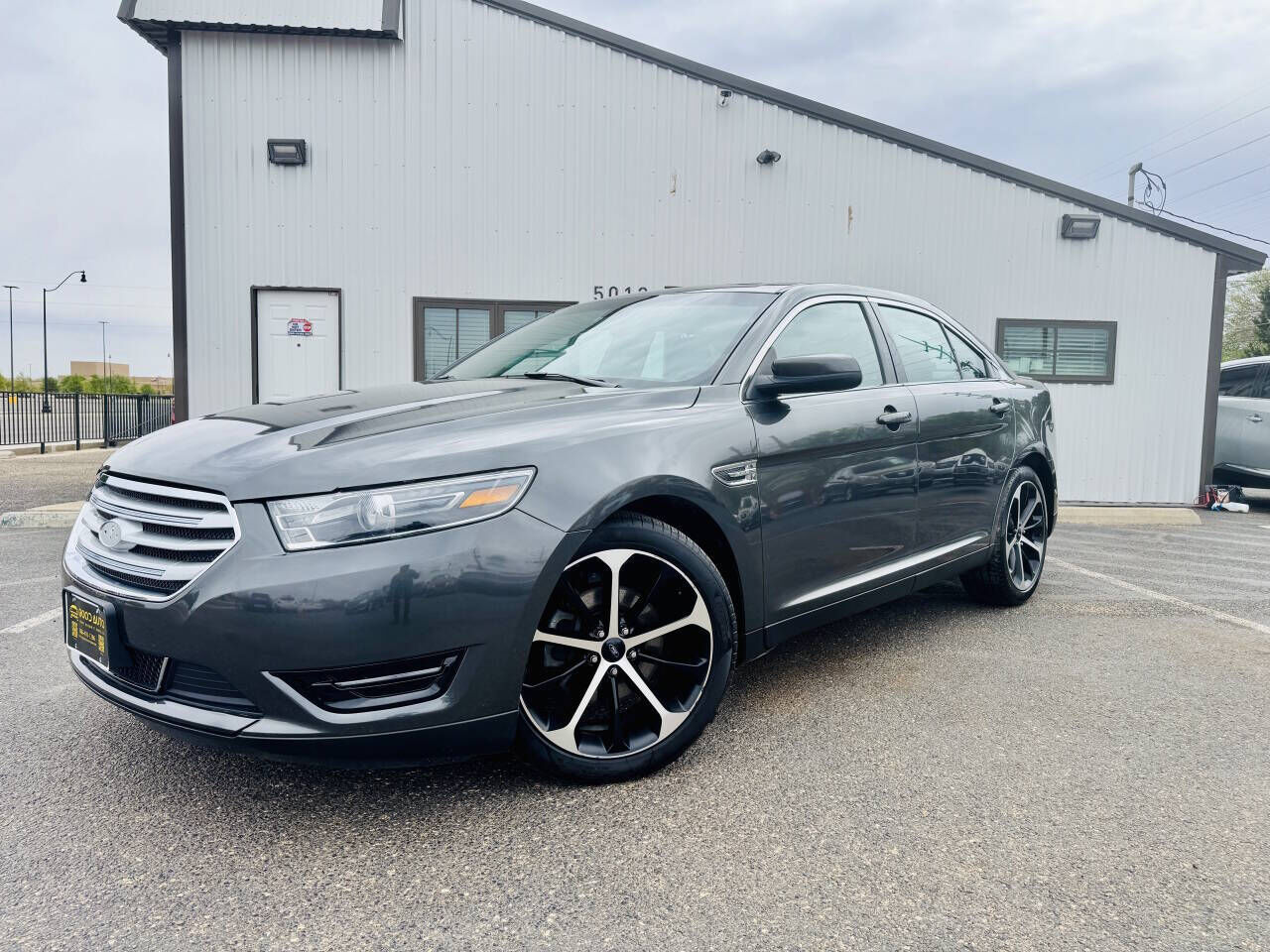 2016 FORD Taurus