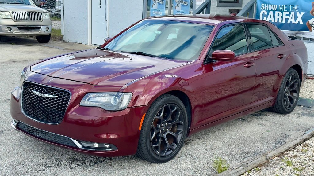 2019 CHRYSLER 300