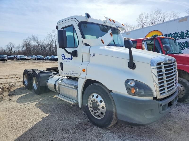 2015 FREIGHTLINER Cascadia