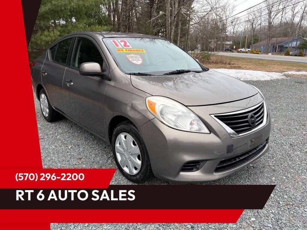 2012 NISSAN Versa