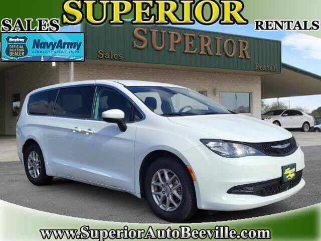 2023 CHRYSLER Voyager