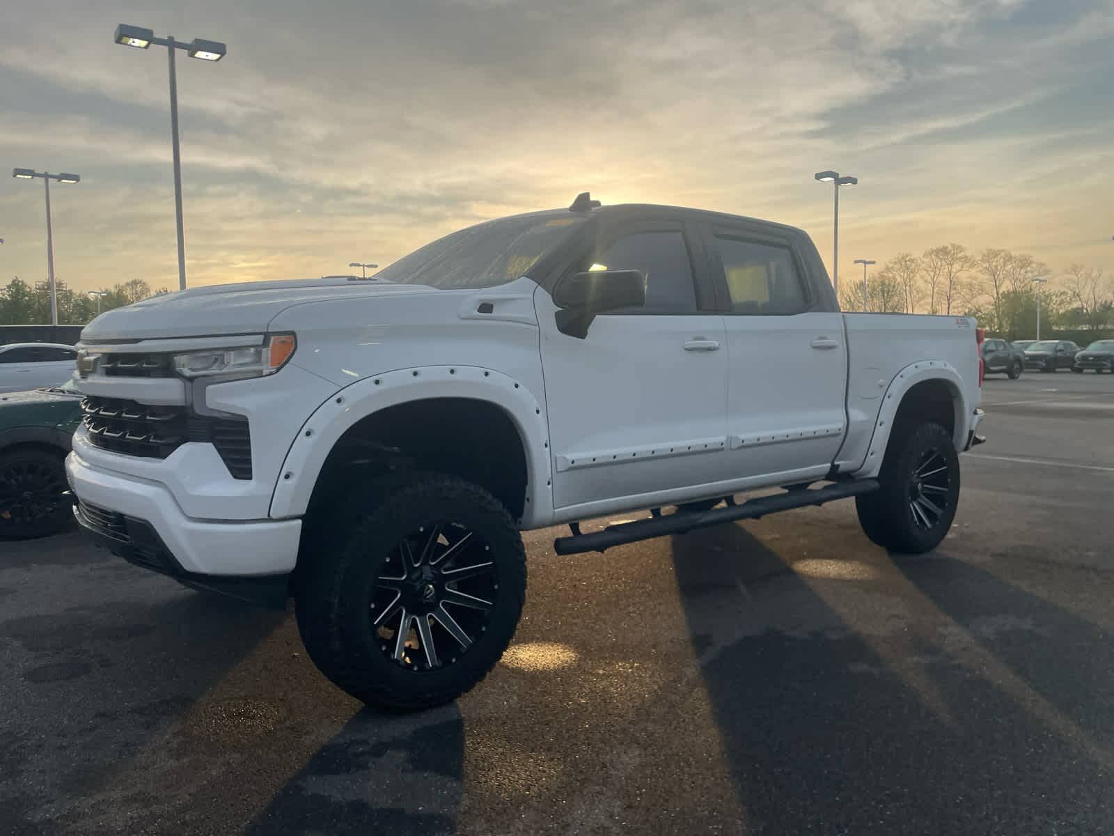 2023 CHEVROLET Silverado
