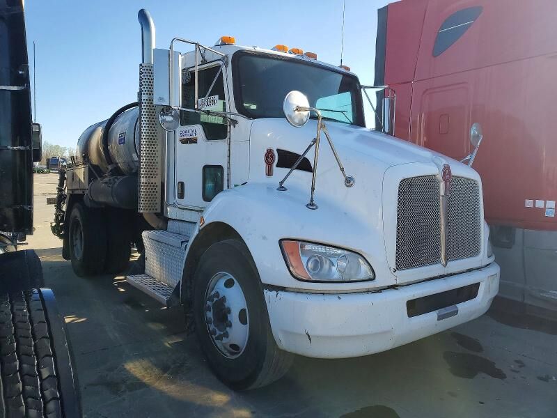 2017 KENWORTH T3 Series