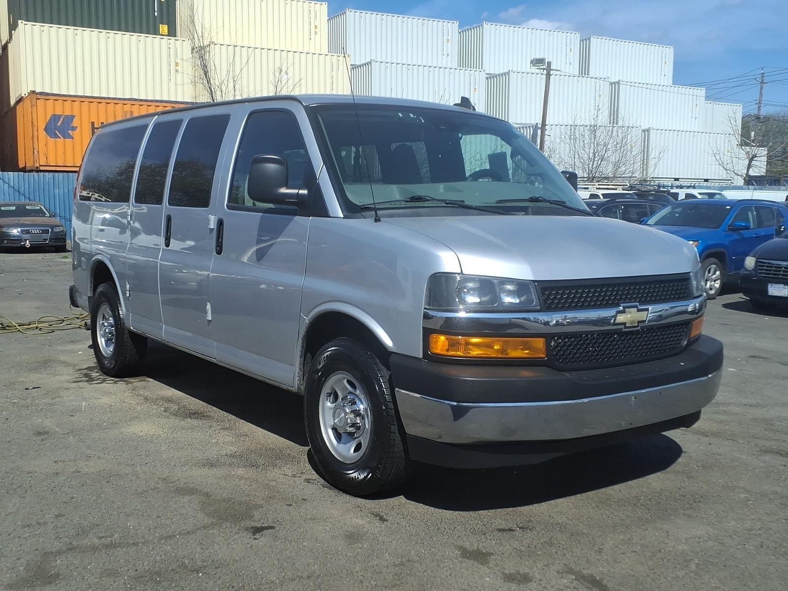 2020 CHEVROLET Express