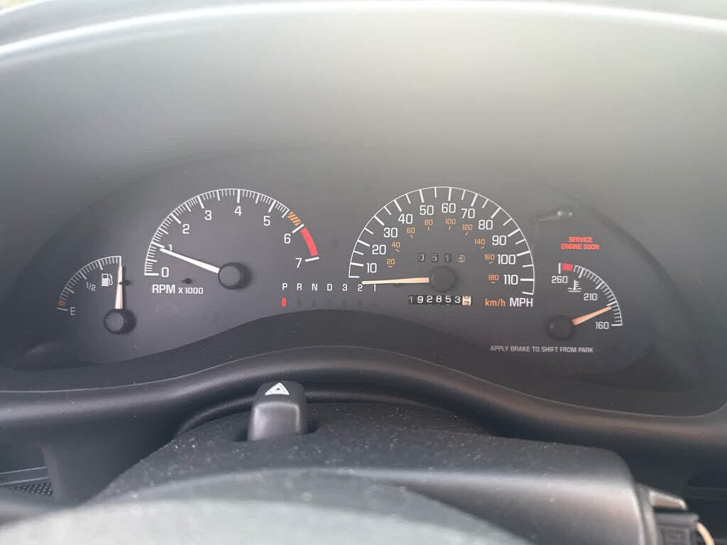 2002 PONTIAC Grand Prix