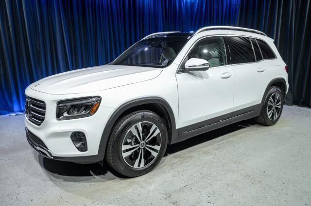 2026 MERCEDES-BENZ GLB-Class