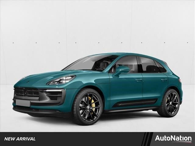 2022 PORSCHE Macan