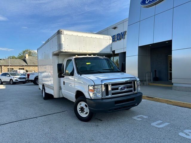 2008 FORD E-450