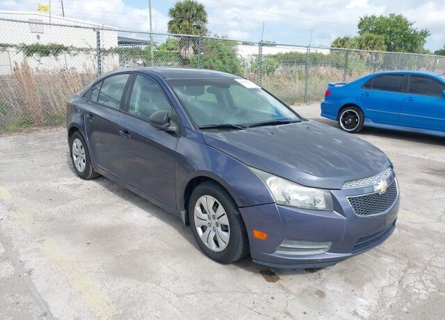 2013 CHEVROLET Cruze