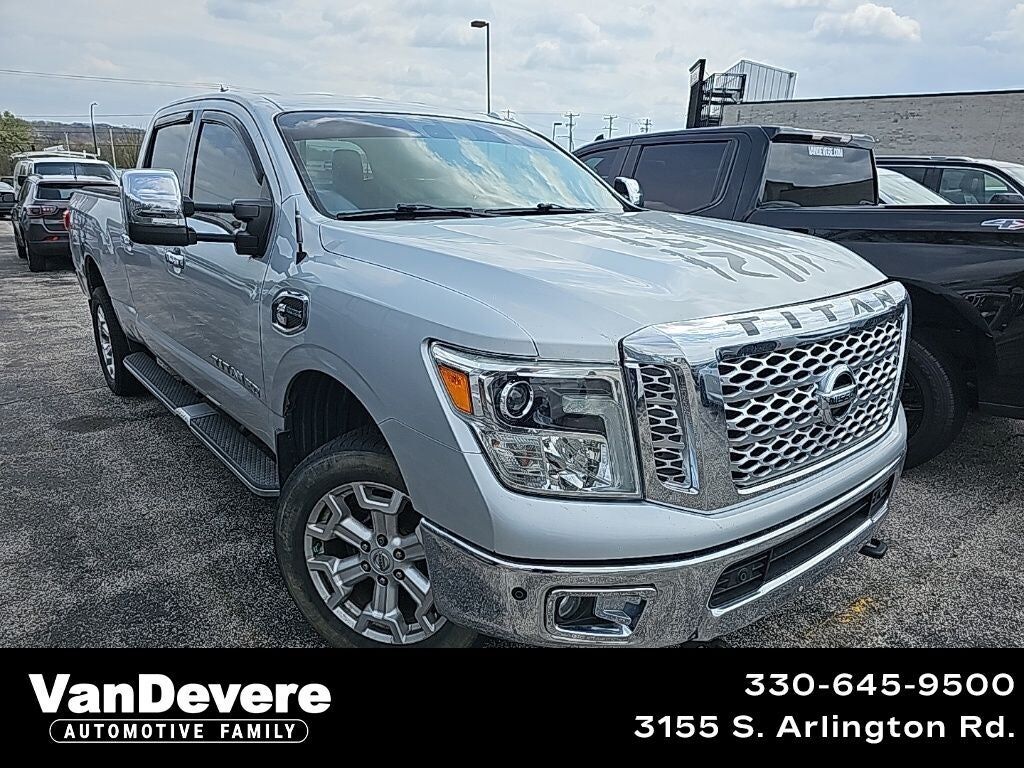 2016 NISSAN Titan