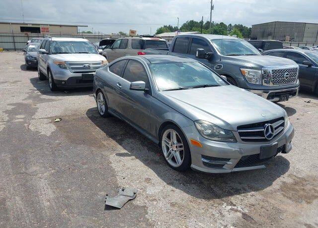 2015 MERCEDES-BENZ C-Class