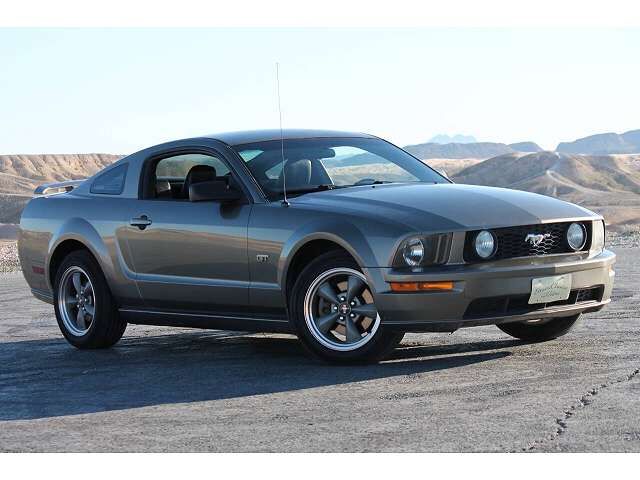 2005 FORD Mustang