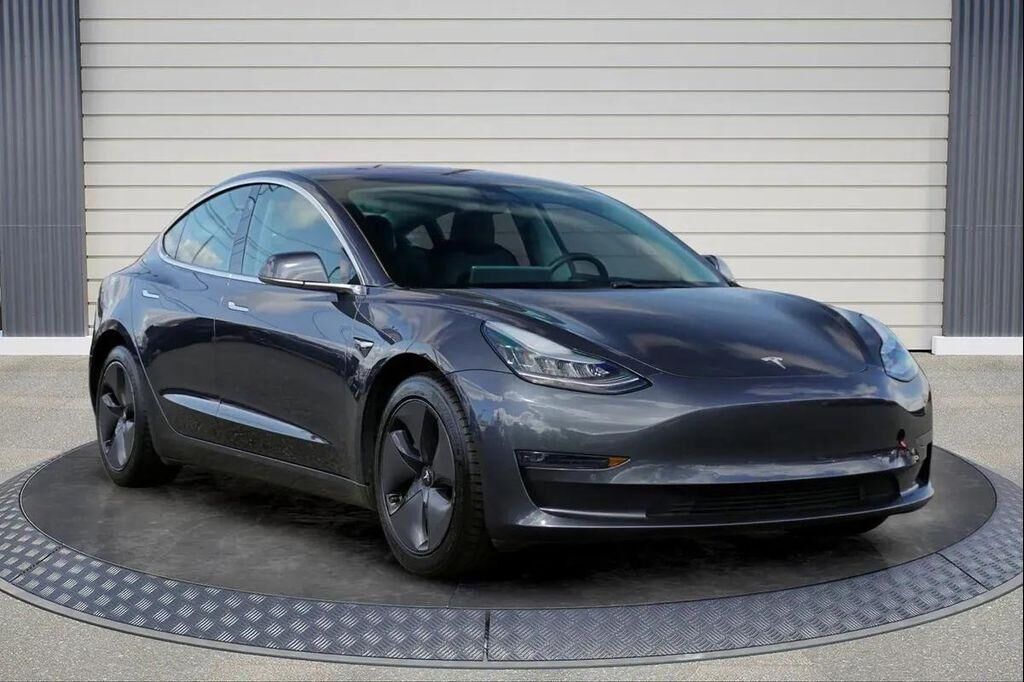2018 TESLA Model 3