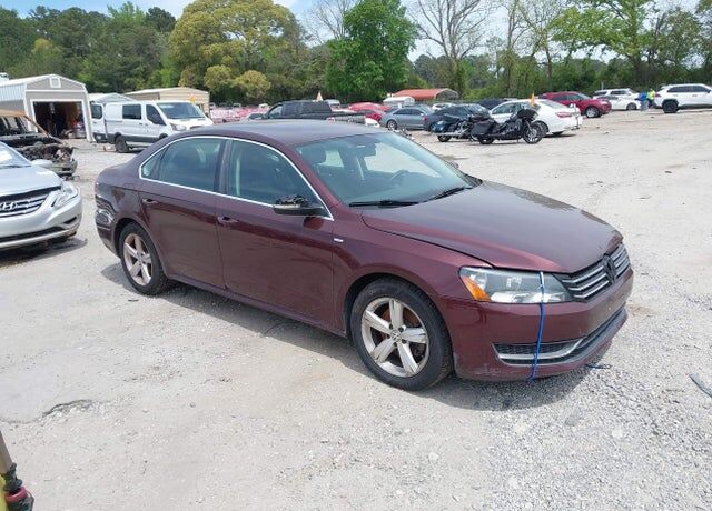 2014 VOLKSWAGEN Passat