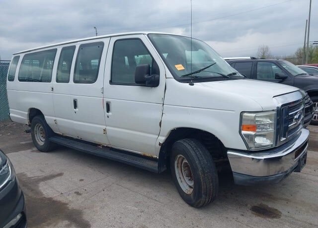 2011 FORD E-350