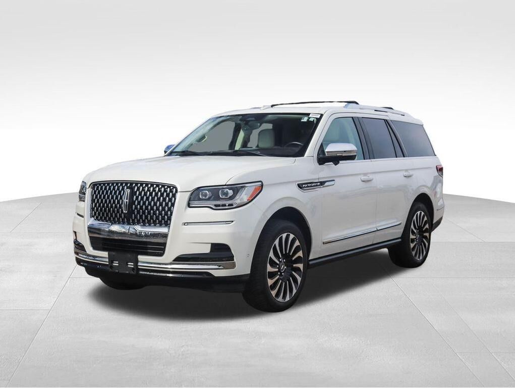 2022 LINCOLN Navigator