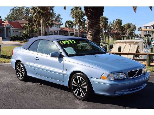 2004 VOLVO C70