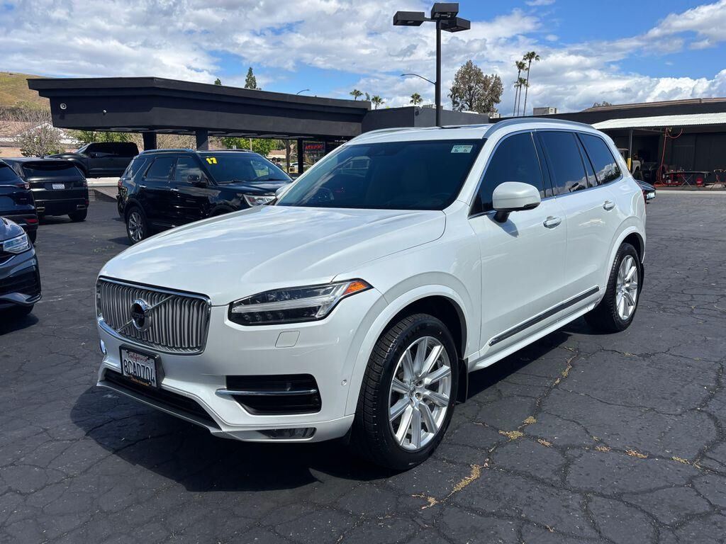 2018 VOLVO XC90