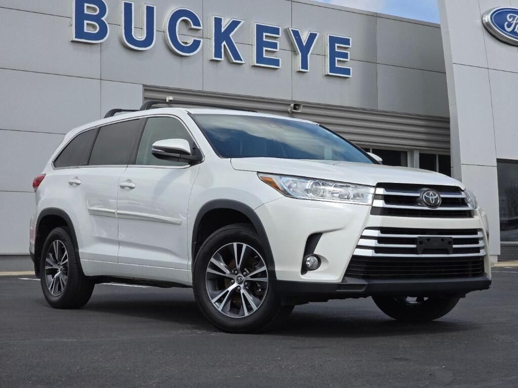 2017 TOYOTA Highlander