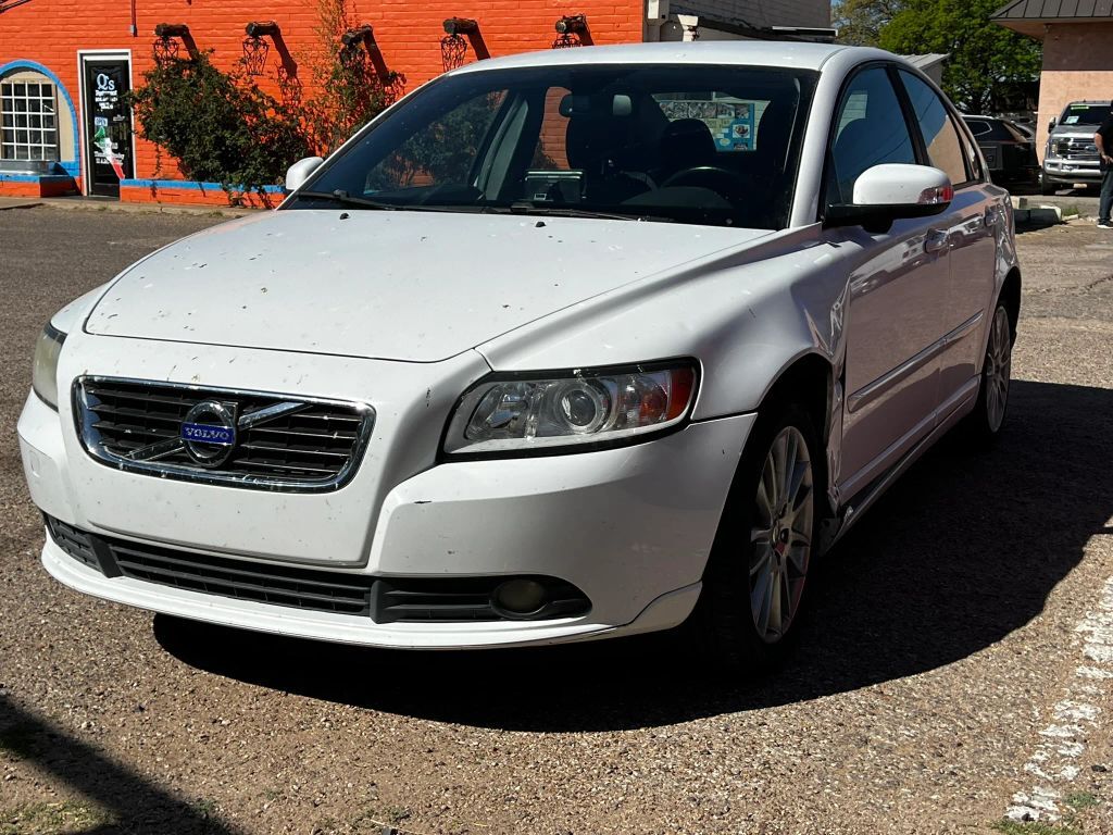 2011 VOLVO S40