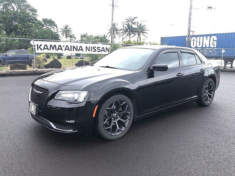 2019 CHRYSLER 300
